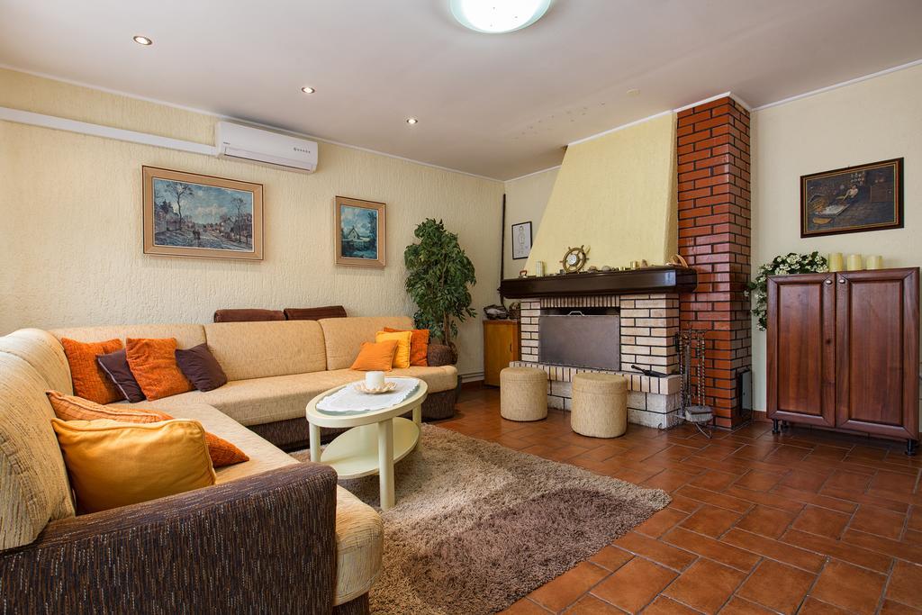 Holiday Villa Anna Primorski Dolac Экстерьер фото
